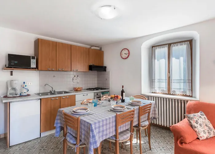 Corte Faliva 公寓 *