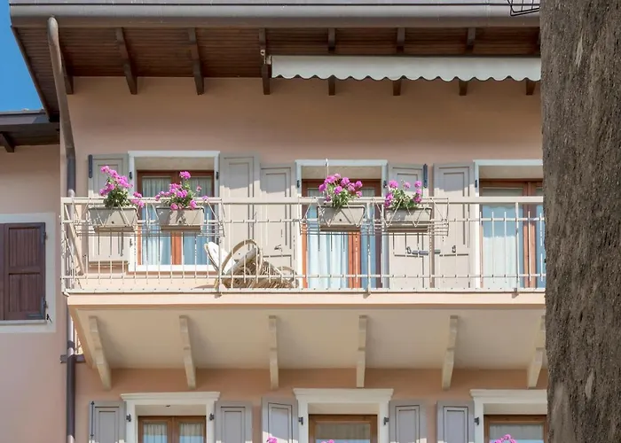 Corte Faliva 公寓 *